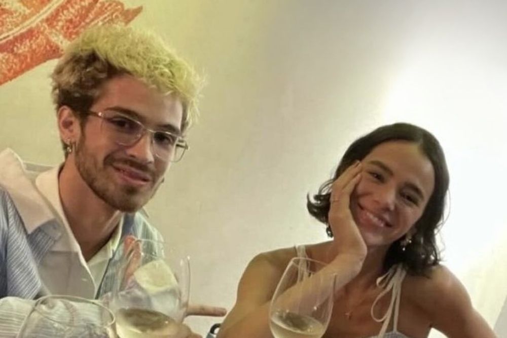 Bruna Marquezine E João Guilherme São Vistos A Capricho