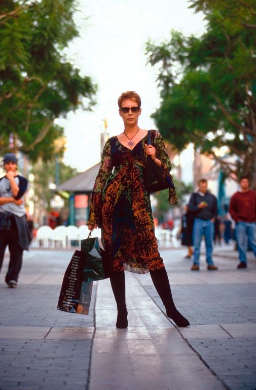 Jamie Lee Curtis como Tess Coleman no filme 'Sexta-Feira Muito Louca'