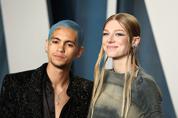 Foto de Hunter Schafer e Dominic Fike