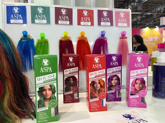 Imagem de estantes da Beauty Fair, maior feira de beleza do Brasil