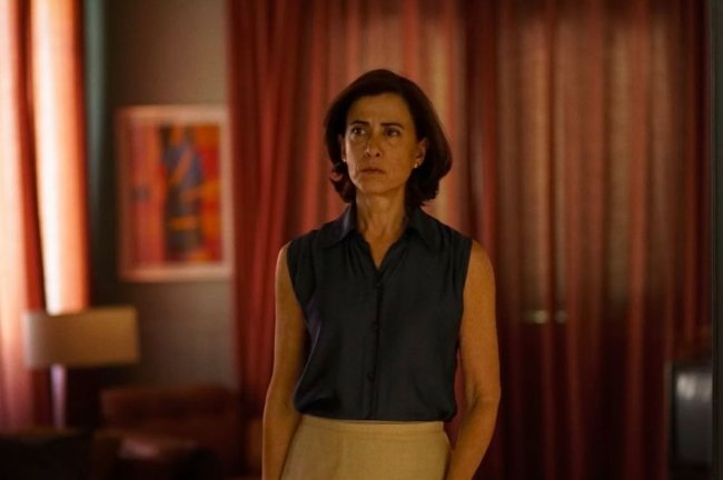 Fernanda Torres em cena em que interpreta Eunice Paiva, em 'Ainda Estou Aqui'.