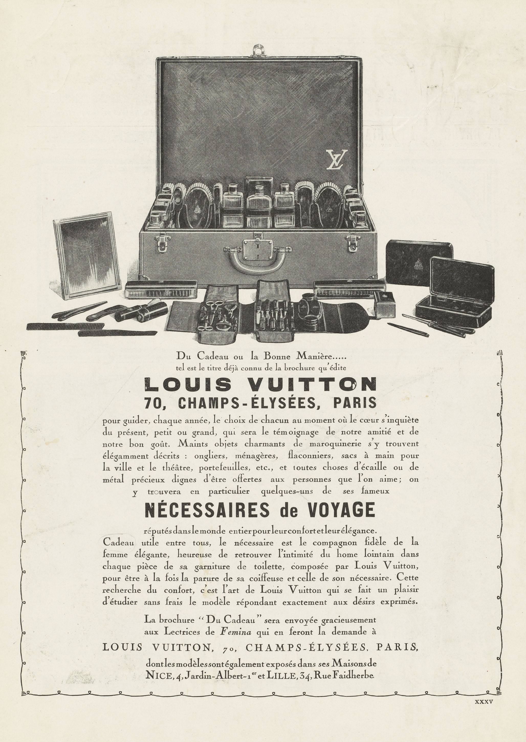 Du Cadeau ou la Bonne Maniere… : insertion publicitaire parue dans Femina en Novembre 1922. Cette publicite presente un Necessaire de Voyage ou Porte-Habit garni Lançamento de cosmético da Louis Vuitton em 1920