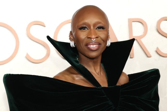 Cynthia Erivo no tapete vermelho do Oscar 2025