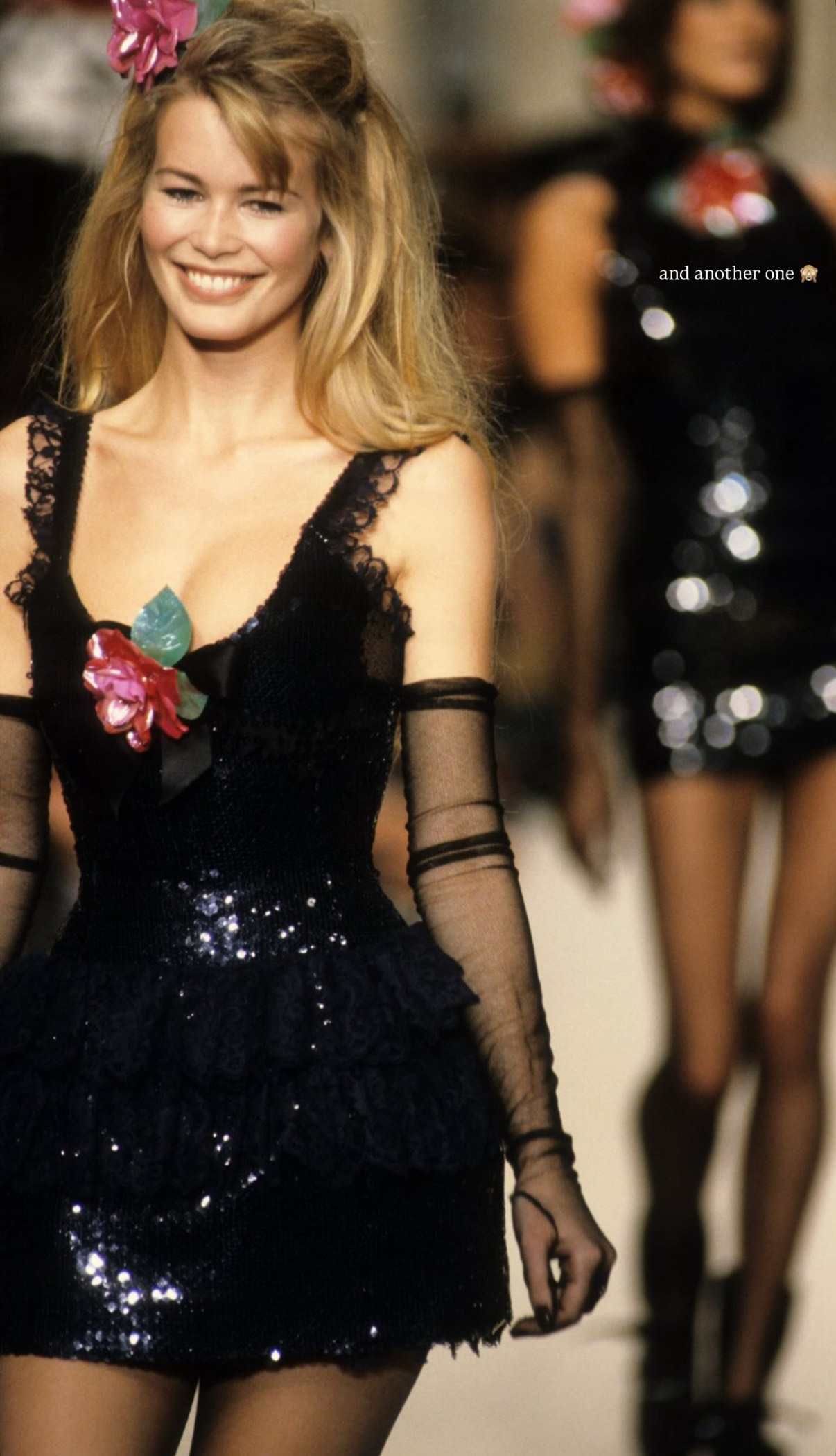 look-vintage-chanel-ariana-greenblatt Look da coleção de outono-inverno 1994-95 da Chanel usado por Ariana Greenblatt