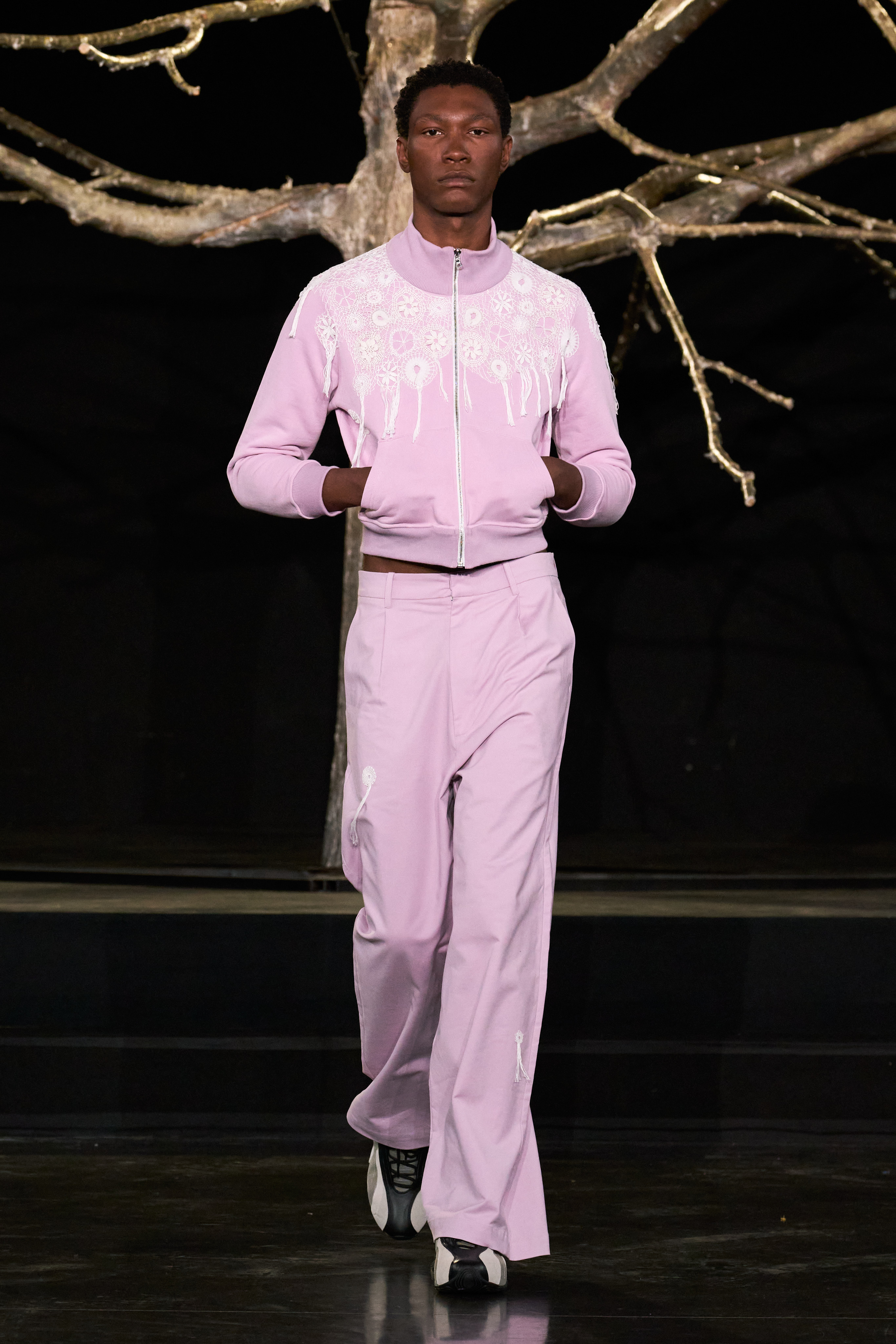 Desfile da P.Andrade na semana de moda masculina de Paris