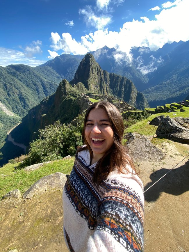 Julia pelo Mundo Julia durante sua viagem à Machu Picchu, no Peru.