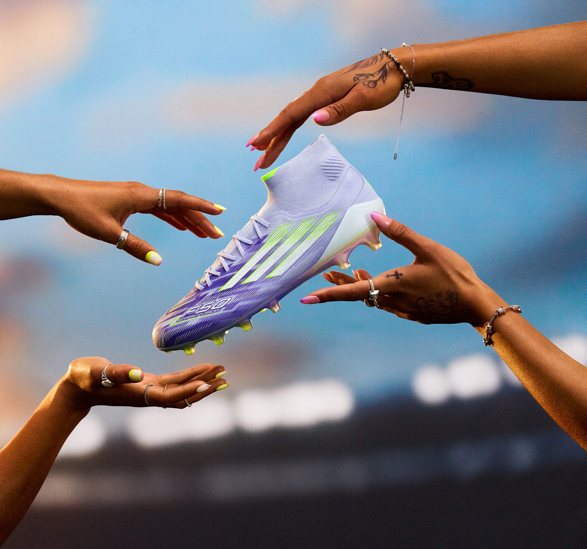 adidas-chuteira-feminina-futebol Chuteira Adidas F50 SPARKFUSION para futebol feminino