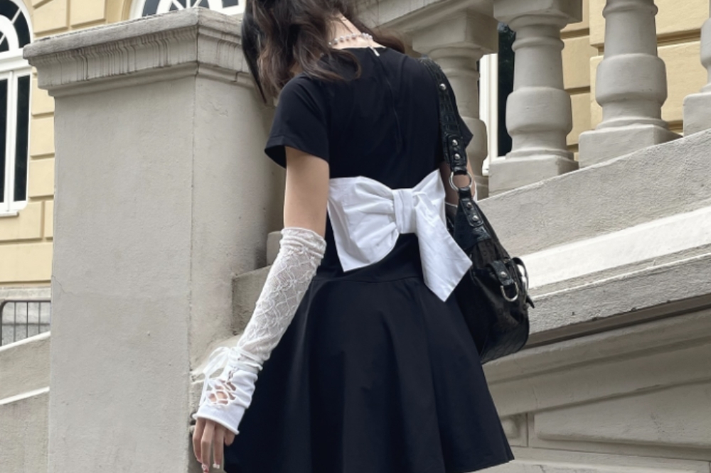 Estética dark coquette