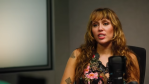 Miley Cyrus revela que é uma Alaïa Girl desde o primeiro salário