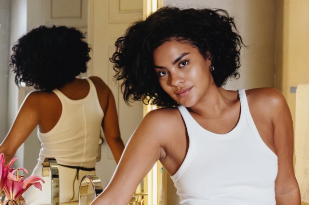 Bella Campos como Maria de Fátima na novela 'Vale Tudo'