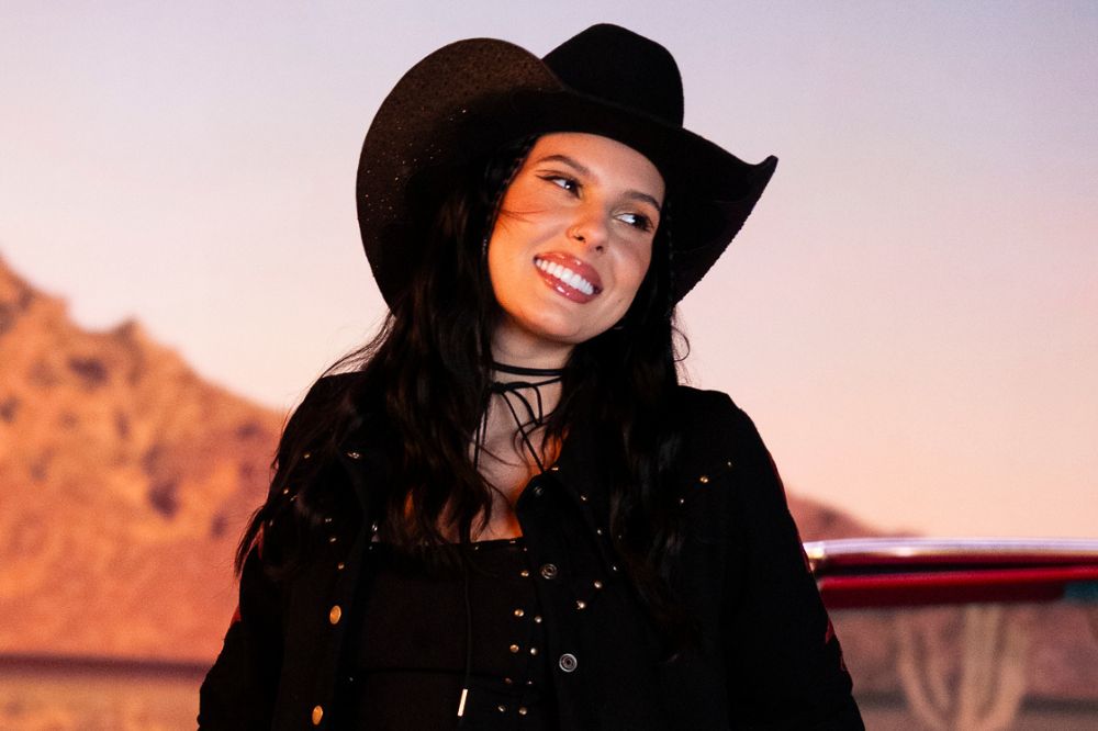 Ana Castela lança linha de maquiagem 'A Boiadeira' com a Avon