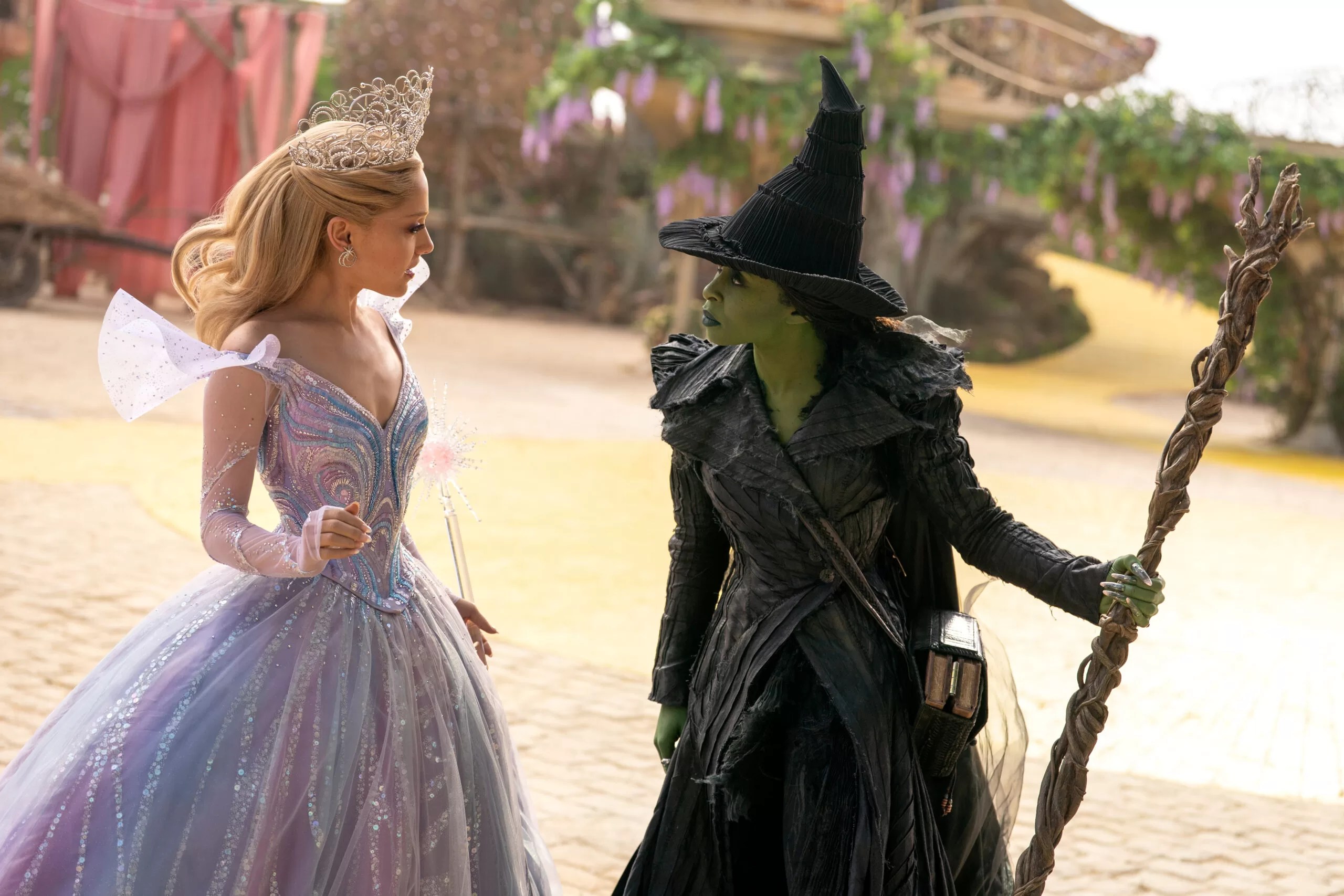 Ariana Grande e Cynthia Erivo em Wicked: Parte Dois