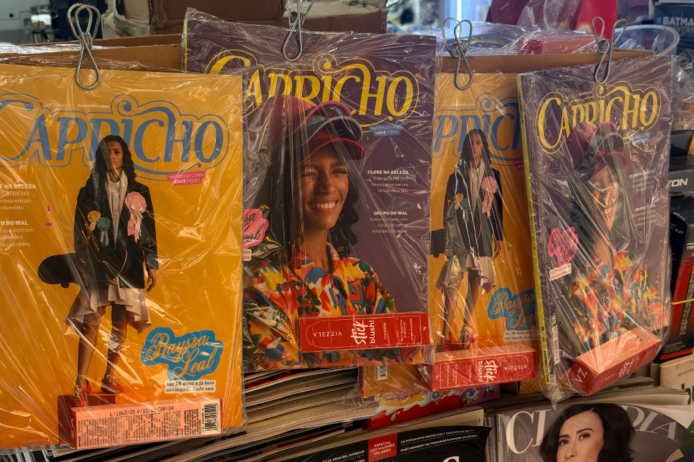 CAPRICHO de Dezembro: Edição Impressa Traz Brinde Exclusivo da Vizzela para Leitores de São Paulo
