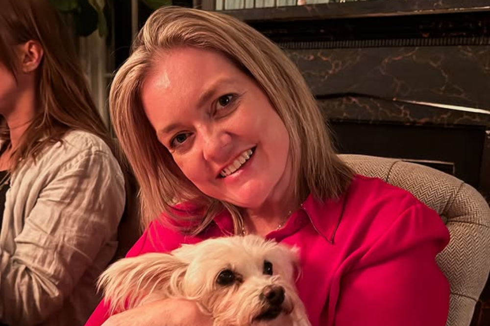 Colleen Hoover está finalizando a radioterapia