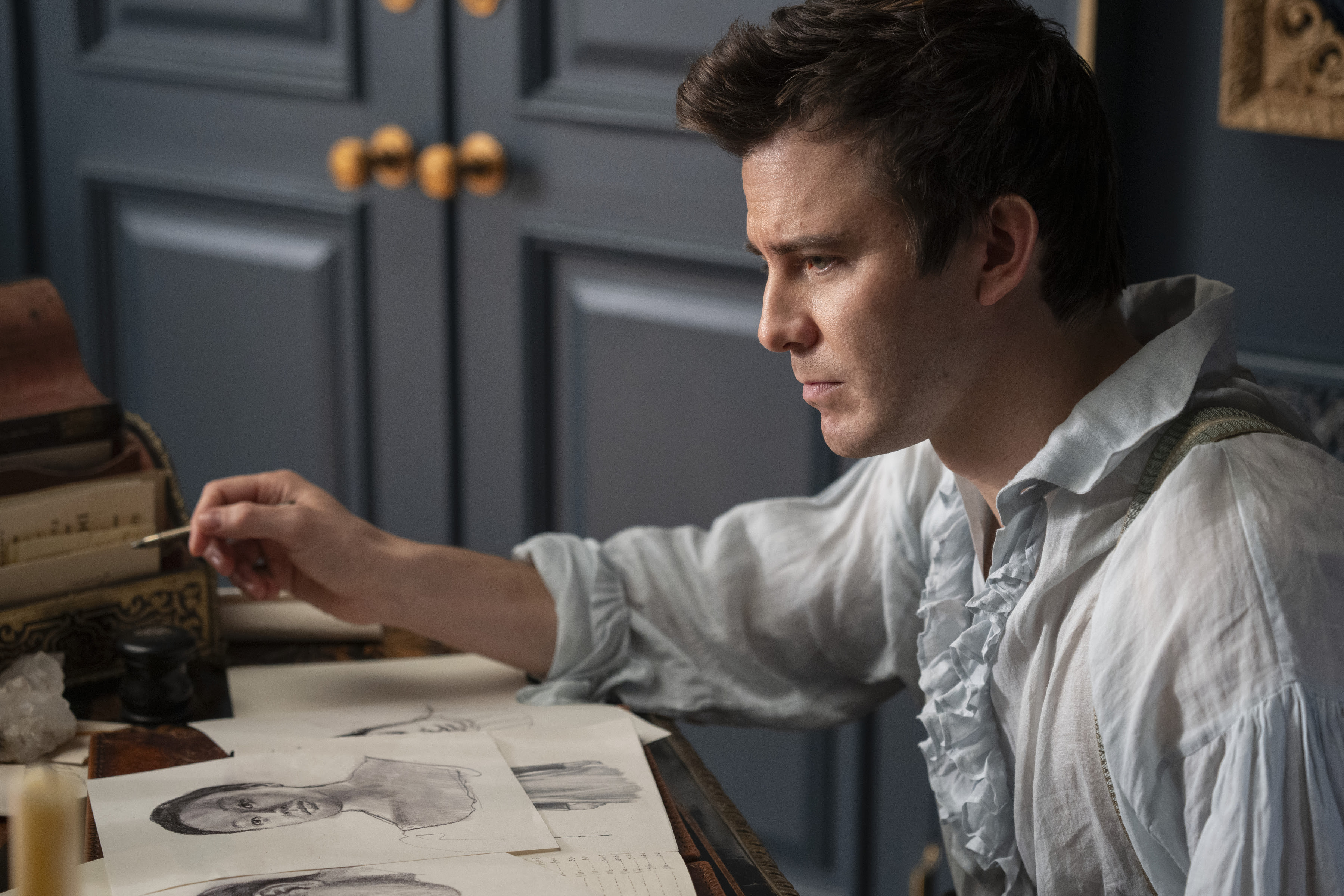 Luke Thompson como Benedict Bridgerton