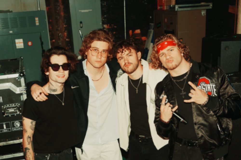 Shane Appell, Zach Newbould, Conor Smith e Mason Watts da banda Midnight Til Morning