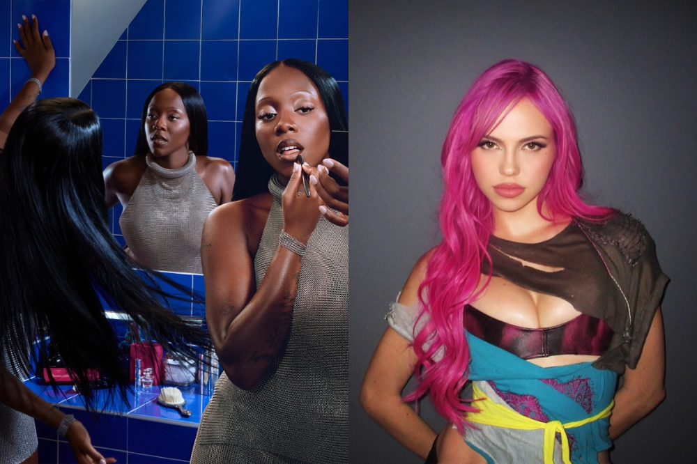 Duas mulheres em poses diferentes. À esquerda, uma mulher negra de cabelo liso e comprido, vestindo um top prateado, aplica batom em frente a um espelho num banheiro de azulejos azuis. À direita, uma mulher branca de cabelo rosa vibrante e ondulado, com um top rasgado e sutiã de couro, olha diretamente para frente com expressão séria
